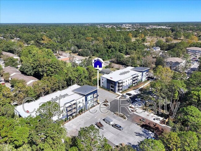 Building Photo - 610 S Kerr Ave