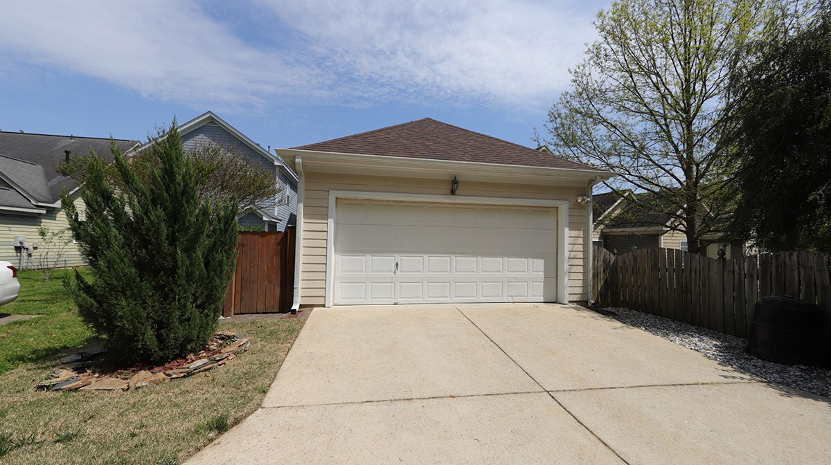 Building Photo - 10817 Connally Ln