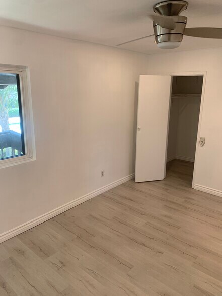 Building Photo - 7560 Corbin Ave