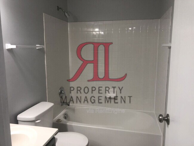 Building Photo - 5524 Glendalough St