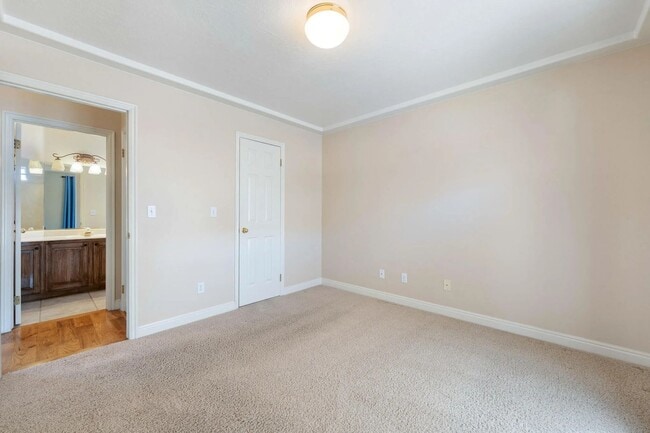Building Photo - 4 Bedroom Retreat Overlooking Snow Canyon ...