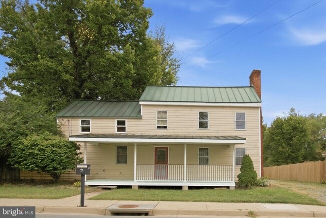 Building Photo - 27 E Broad Way
