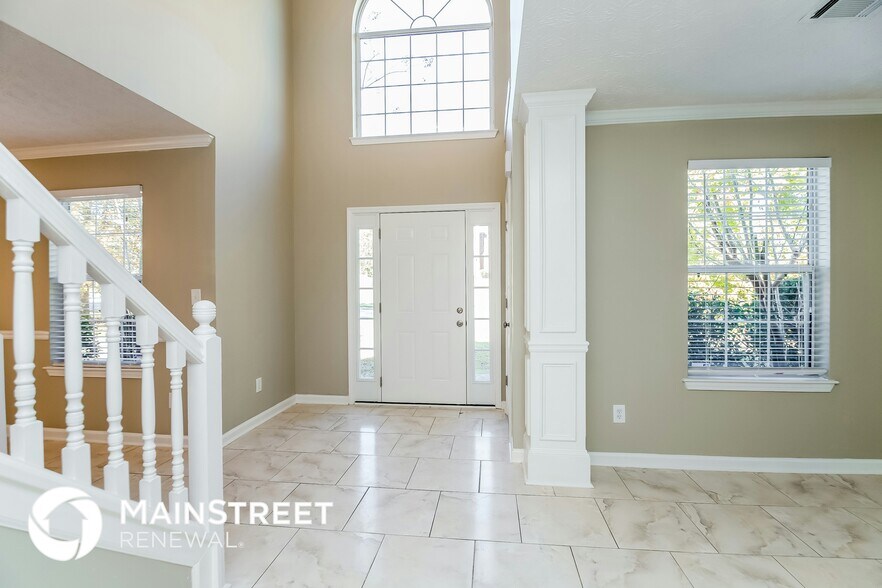 Building Photo - 3120 Lake Port Dr SW