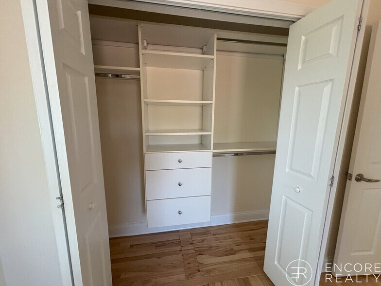 Building Photo - 72 Saint Paul St