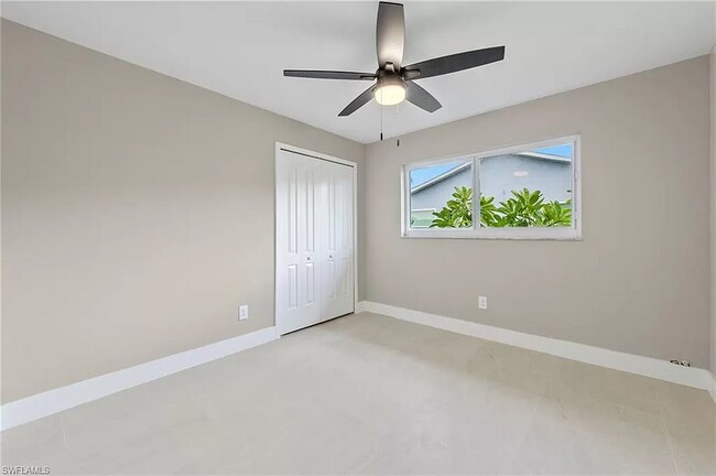 Bedroom 2 - 117 SE 40th Ter