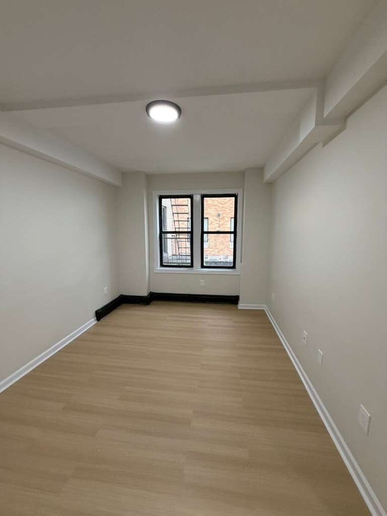 Building Photo - 152 S Harrison St