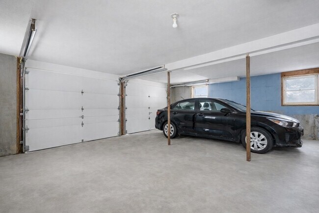 Building Photo - 105 Pomeroy Ln