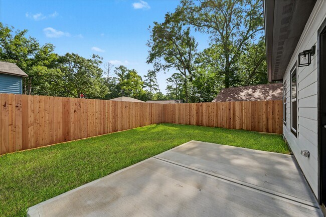 Building Photo - 117 Sun City Ln