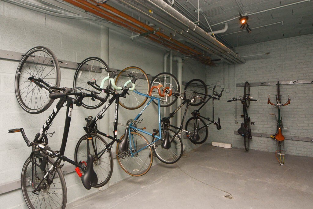 Building Photo - 2830 N Mildred Ave