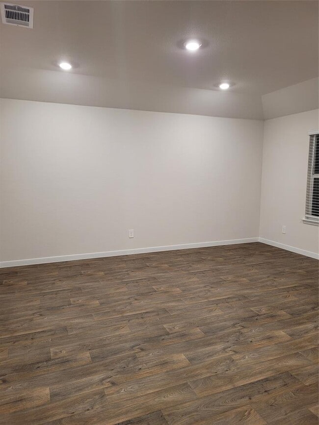 Building Photo - 211 Callado Cir