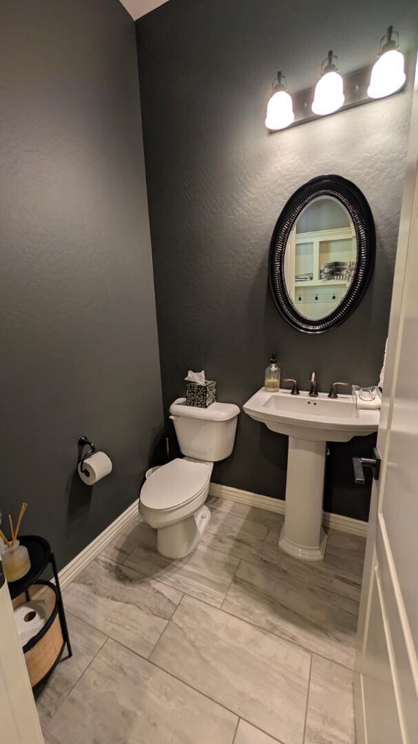 Building Photo - 11004 E Ajave Dr