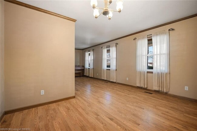 Building Photo - 6014 Park Ave
