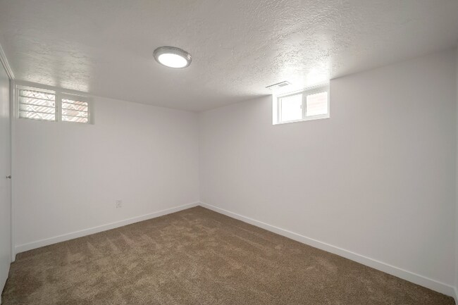 Building Photo - 1777 S 200 E