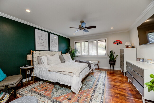 Building Photo - 8828 Pershing Dr