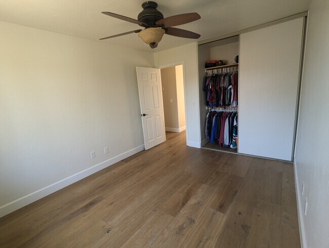 Building Photo - 10021 Resmar Ct