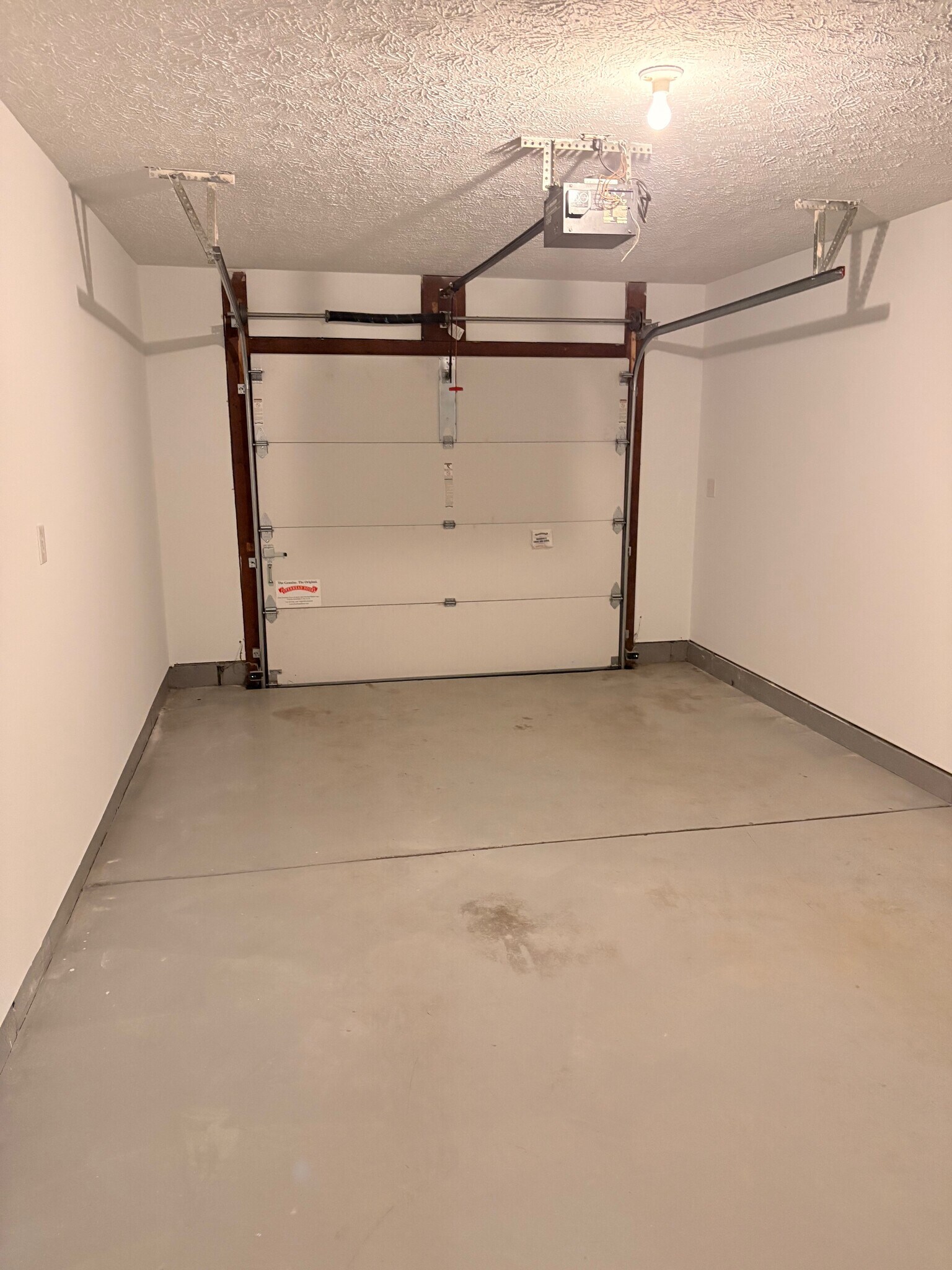 Building Photo - 10756 Central Ave