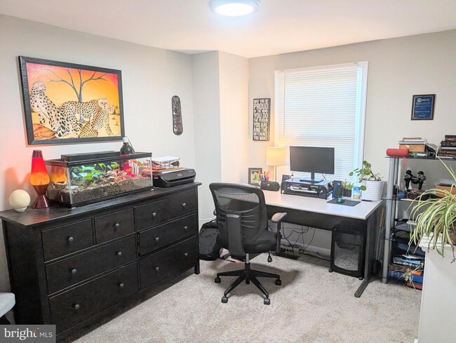 Building Photo - 14491 Black Horse Ct