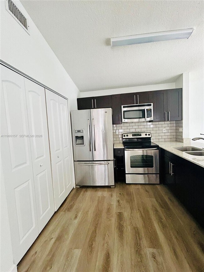 Building Photo - 17767 SW 144th Ave