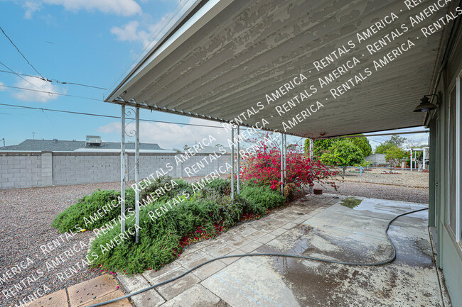 Building Photo - 12450 N Augusta Dr