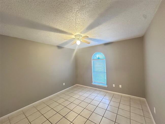 Building Photo - 1713 Mermaid Dr