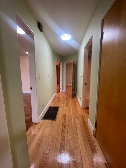 Building Photo - 10 Packard Ave