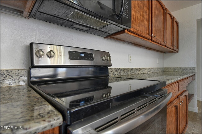 Building Photo - 829 Dulce Tierra Dr