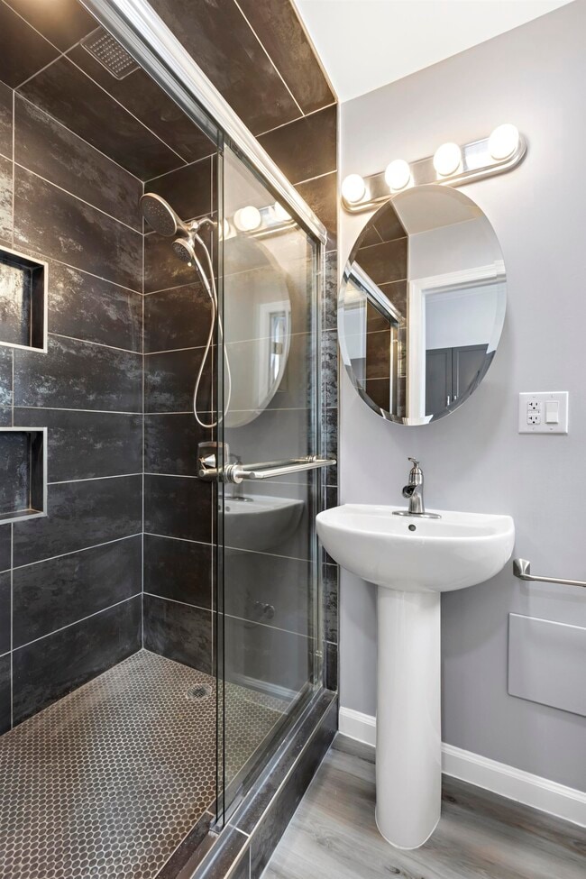 Building Photo - 20 Saint Pauls Ave