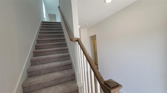 Building Photo - 440 Bristlecone Bend