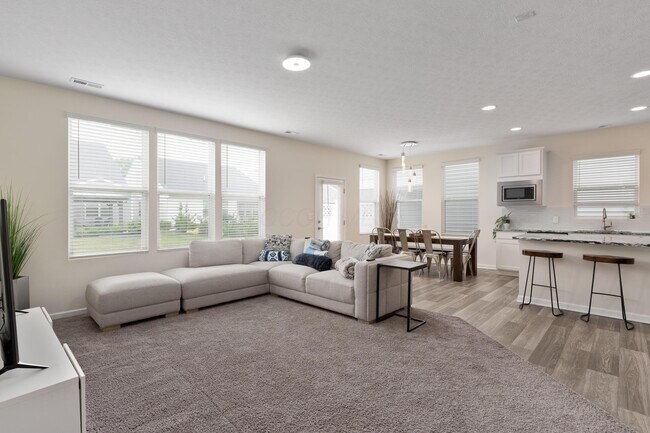 Building Photo - 6724 Cat Singer Cir