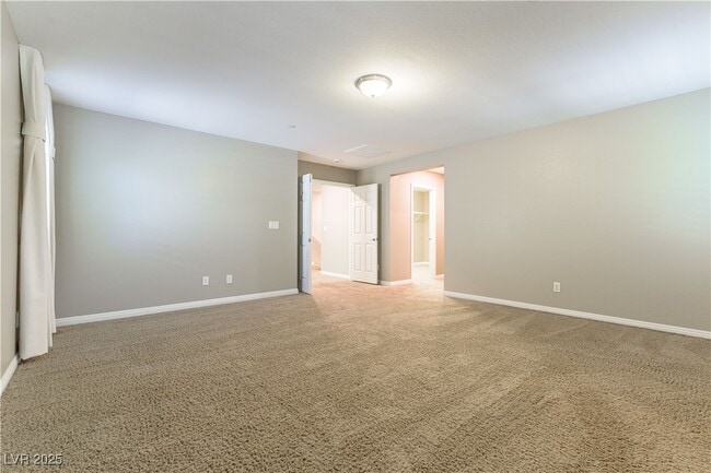 Building Photo - 1433 Overseer Ave