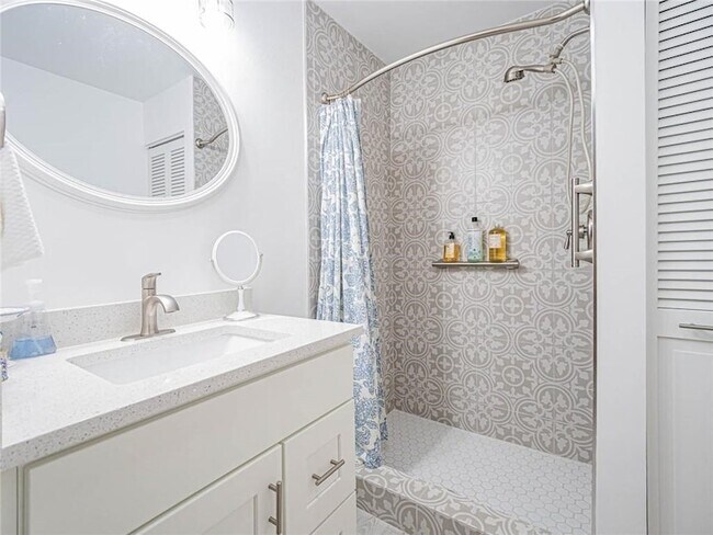 Building Photo - 400 18th St