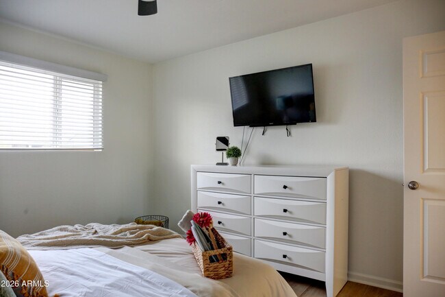 Building Photo - 7225 E Villa Way