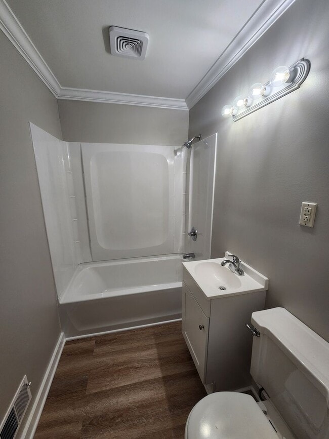 Building Photo - Chapel Hill / 3BR House on Bolin Heights A...