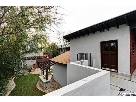 Building Photo - 763 S Los Robles Ave