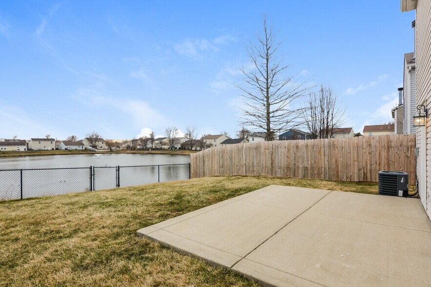 Building Photo - 35 Frostwood Ln