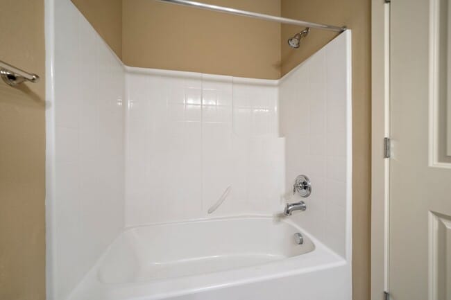 Building Photo - 1150 SW 170th Ave