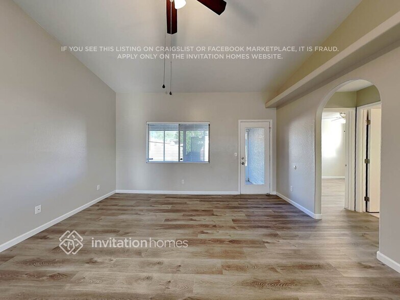 Building Photo - 10219 N 89th Ave