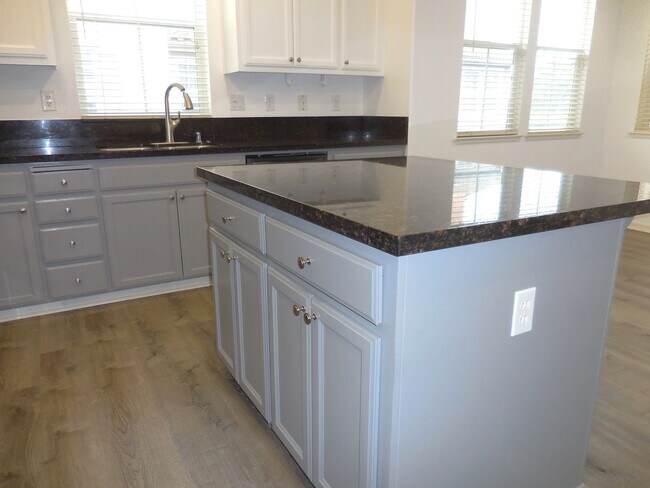 Building Photo - **SPECIAL! One Month Free!** - Spacious Madison Townhome Near Travis AFB with Solar & Garage