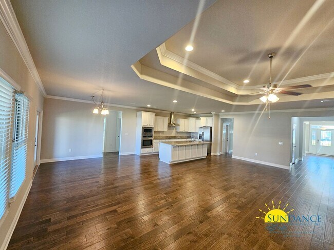 Building Photo - Spacious 5-Bedroom Home in Desirable Peach Creek, Minutes from the Beach!