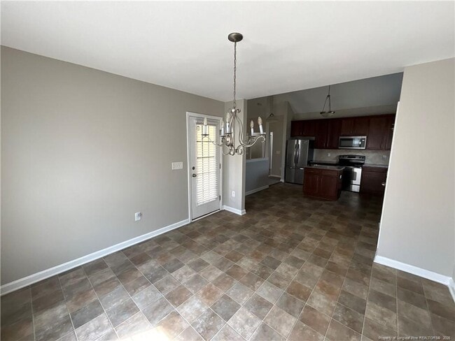 Building Photo - 52 Noble Ct