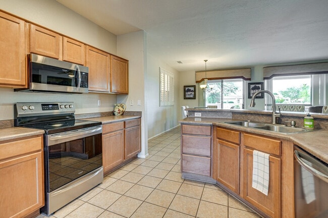 Building Photo - 19326 N Tallowood Way