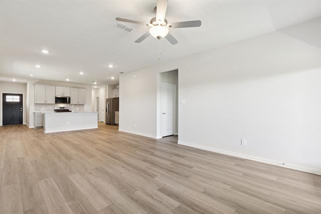 Building Photo - 109 Greenbriar Dr