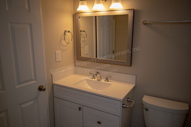 Building Photo - 2602 Timberwood Dr