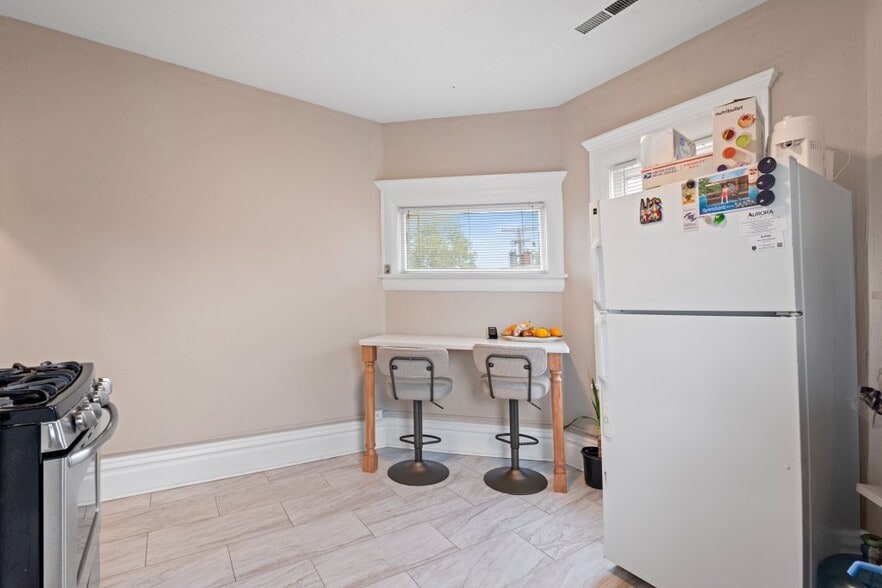 Building Photo - 450 W Galena Blvd