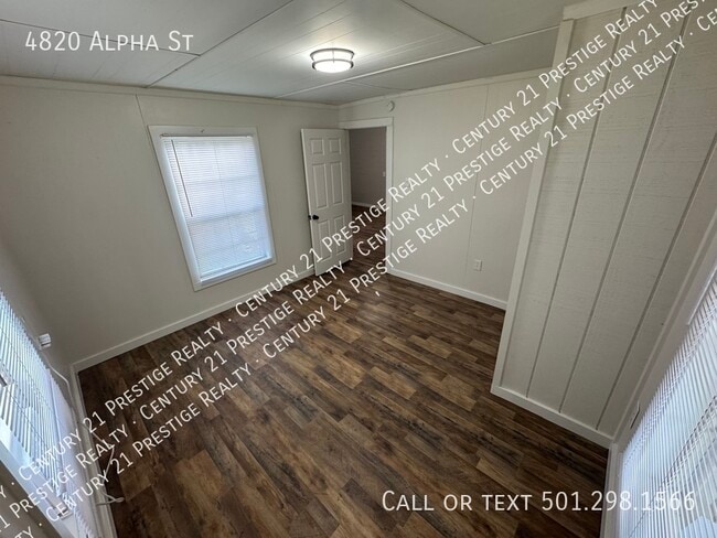 Building Photo - 4820 Alpha St