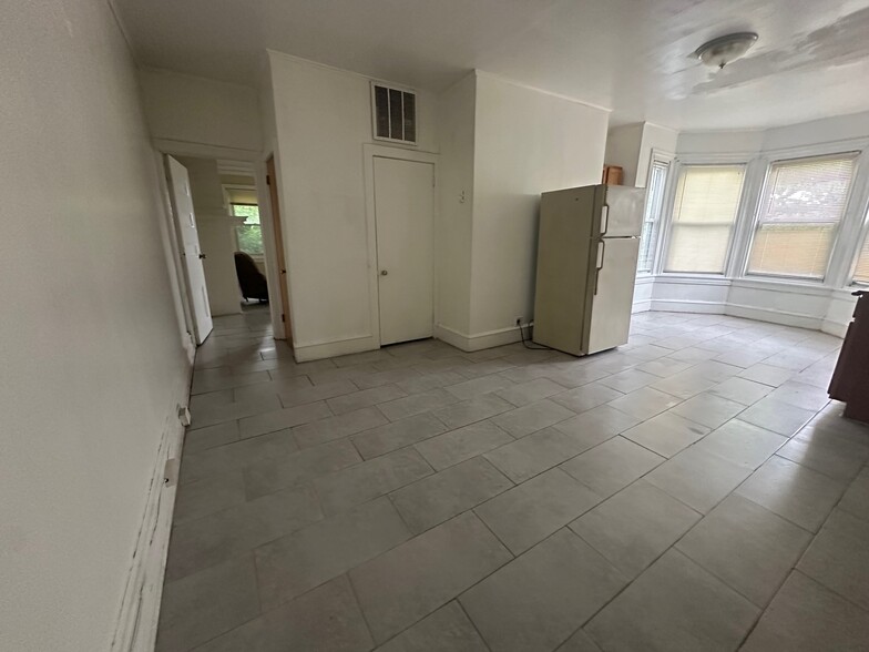 Building Photo - 1205 Arrott St