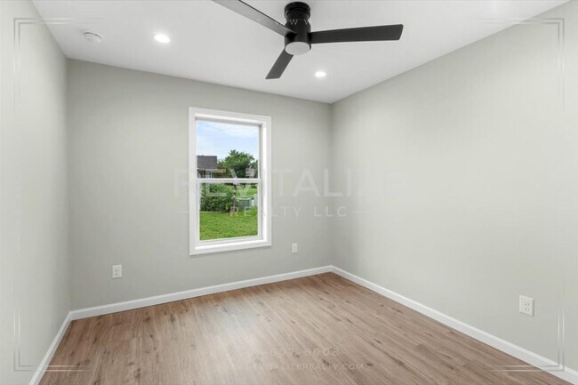 Building Photo - Luxury New Construction in Loxley with Lak...
