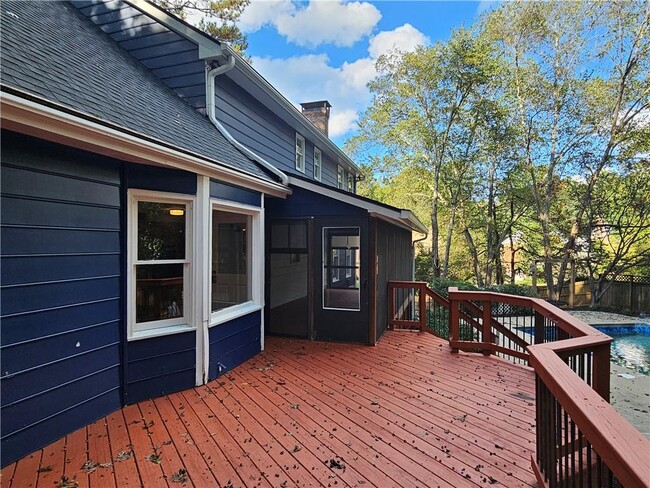 Building Photo - 3228 Turtle Lake Dr SE