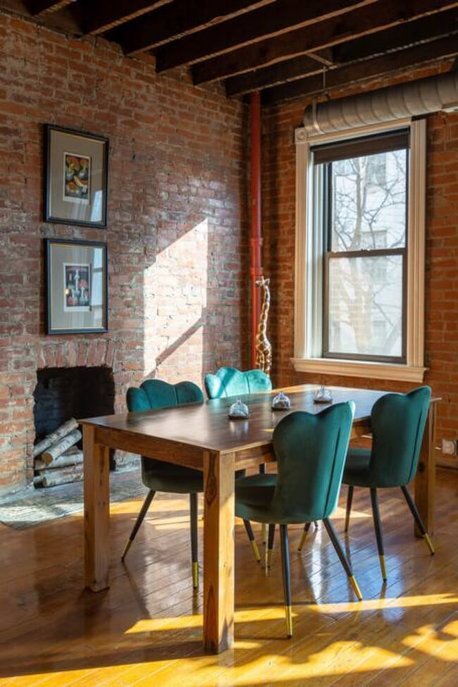 Building Photo - 100 E 13th St