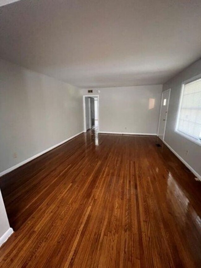 Building Photo - BELOW MARKET RENT!